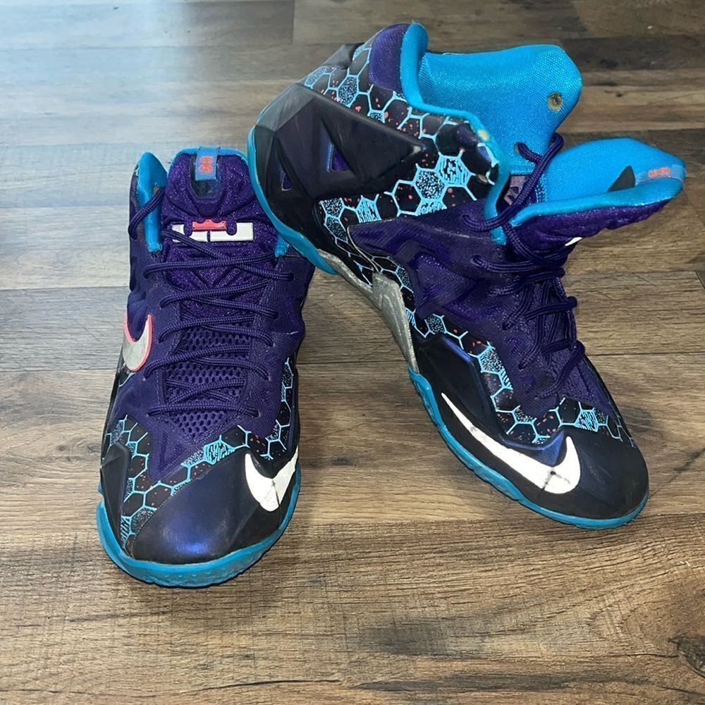 Nike Lebron XI 11 Summit Lakes Hornets Size 5.5Y